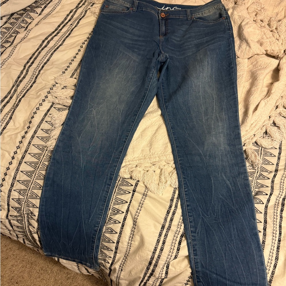 INC women’s jeans, Sz. 14